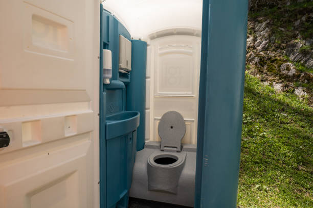 Best Portable toilet rental cost  in Dunbar, WV