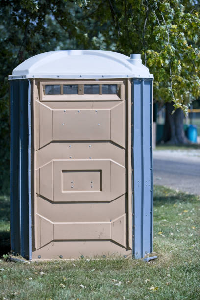 Best Porta potty delivery and setup  in Dunbar, WV